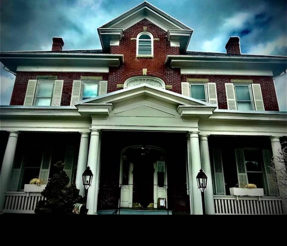 Historic 1912 Hoover House Bed And Breakfast Waynesboro Eksteriør bilde